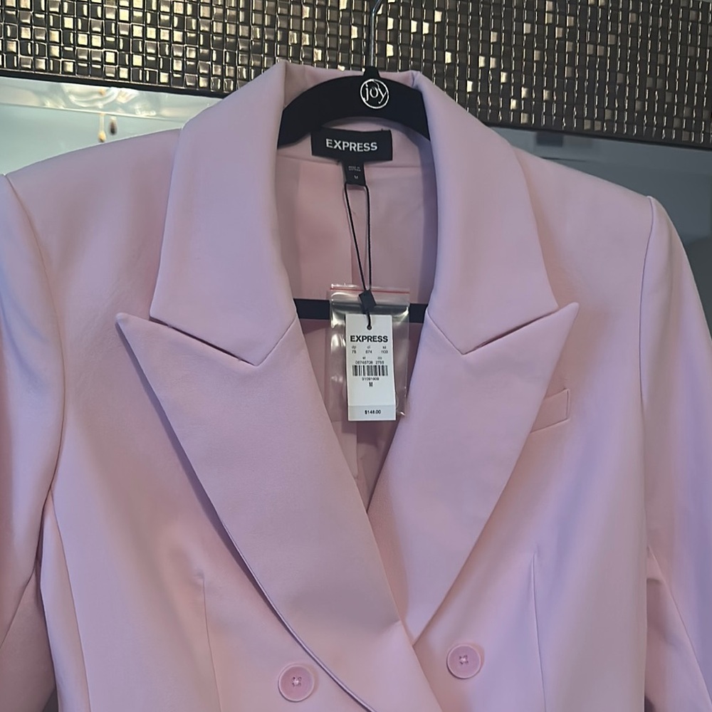 Express Women's Pink Blazer - Picture 3 of 4